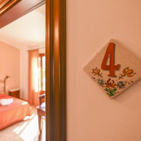 Aurora Castelluzzo Acomodação com café da manhã Quarto foto