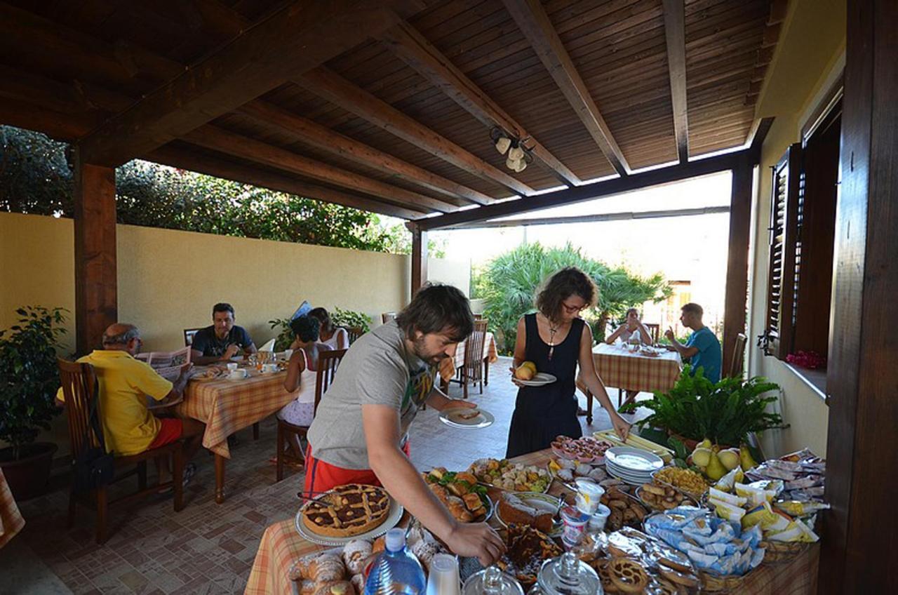 Aurora Castelluzzo Acomodação com café da manhã Exterior foto